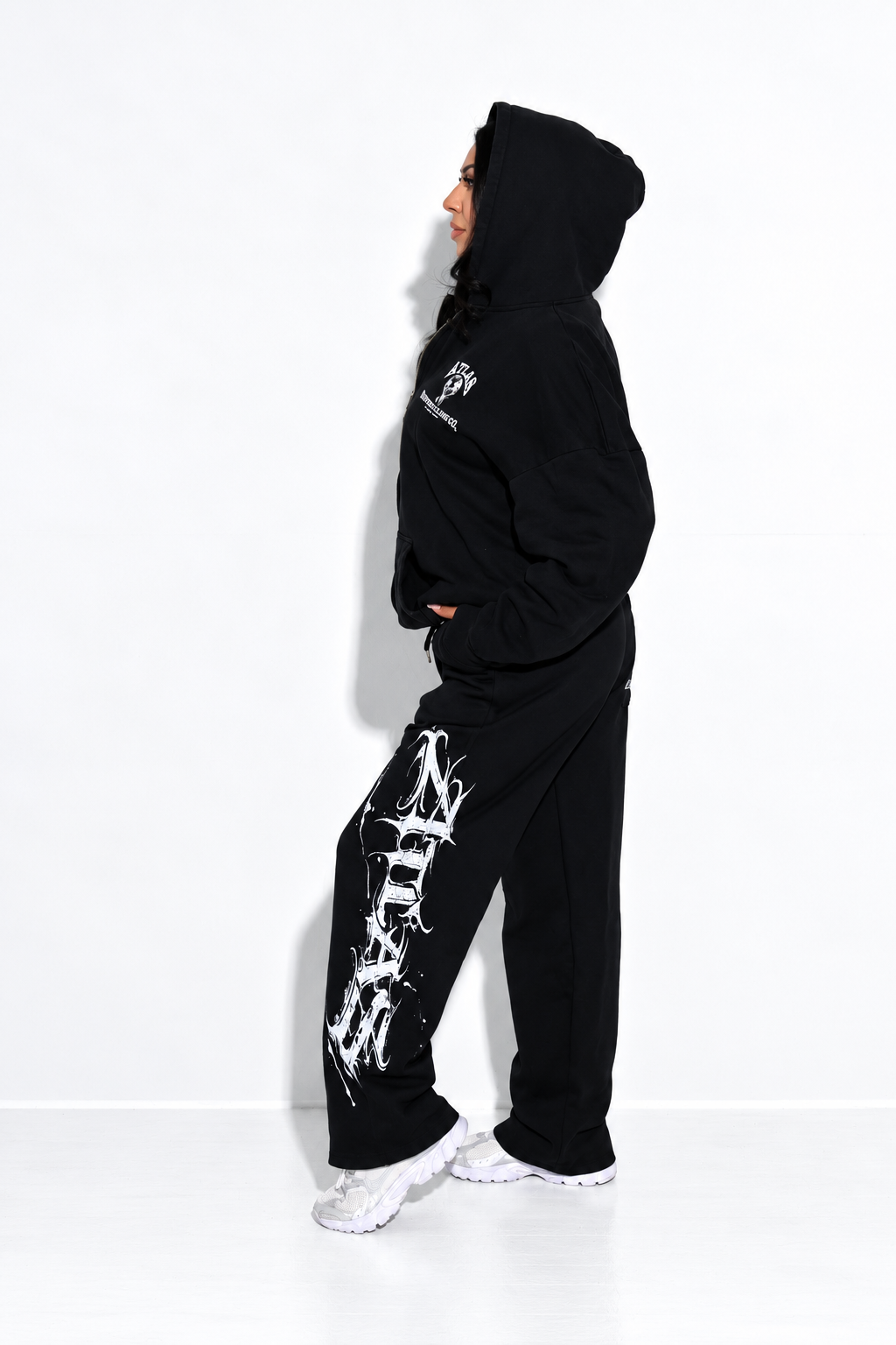 WIDE LEG SWEATPANTS