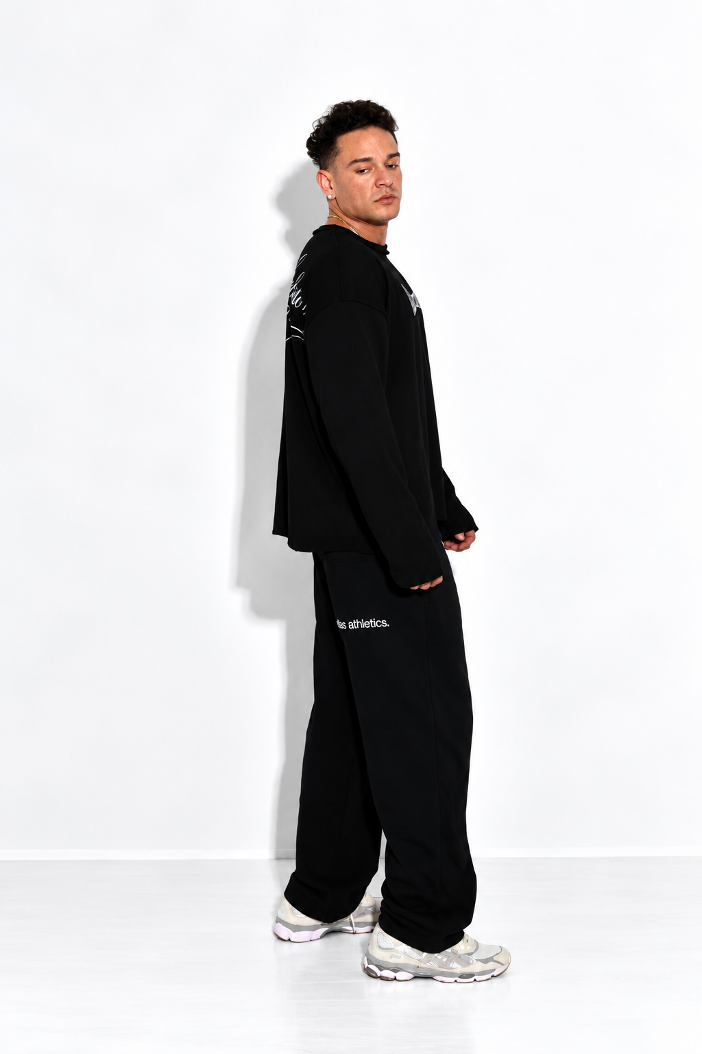 WIDE LEG SWEATPANTS