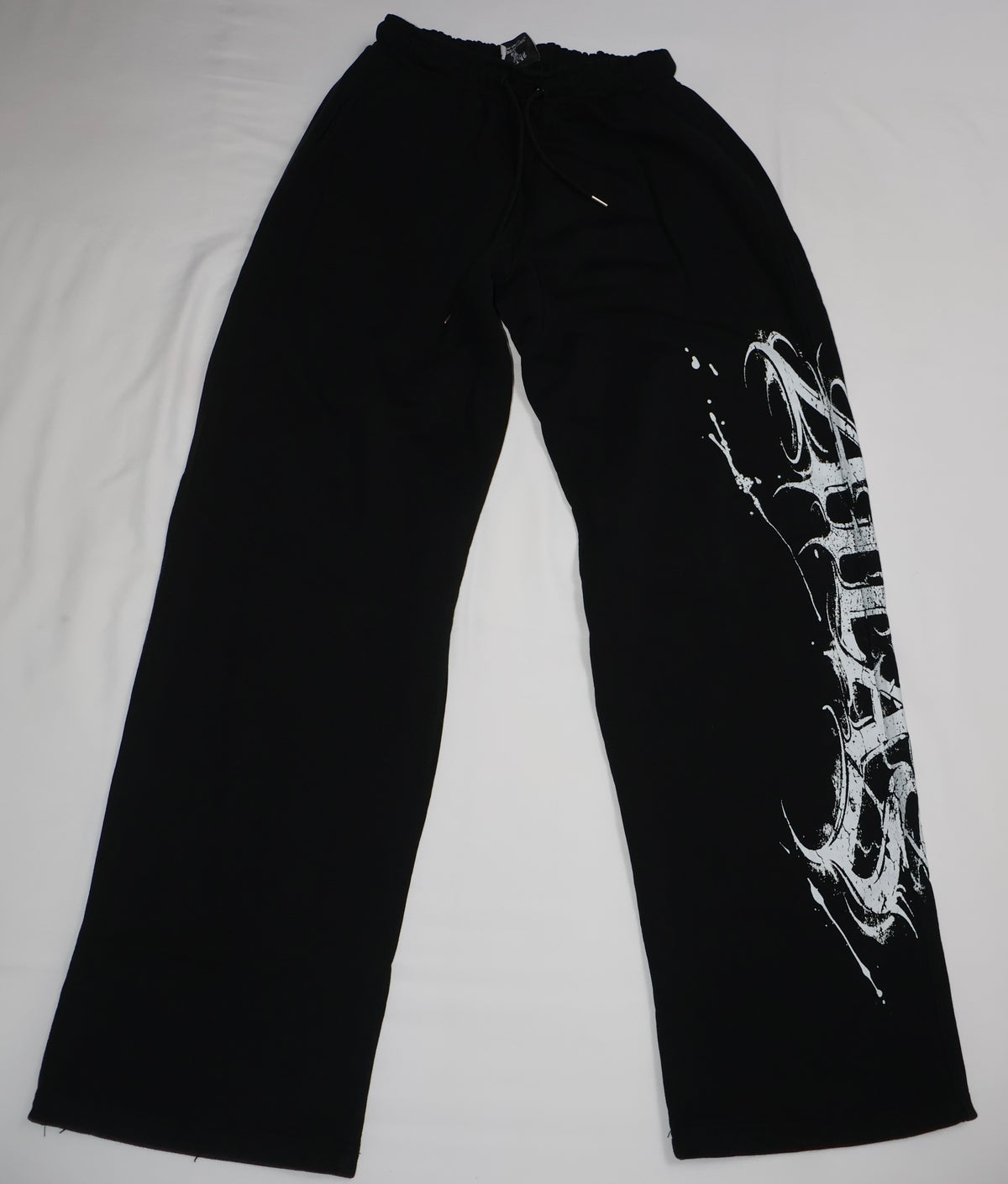 BAGGY SWEATPANTS